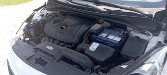 I 40 2l GDI ĹPG Kombi - 3