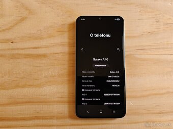 Samsung Galaxy A40 4/64gb - 3