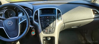 Opel Astra Sports Tourer - 3