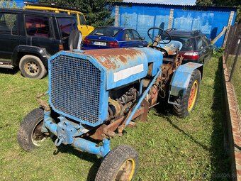 Traktor Zetor 25 - 3