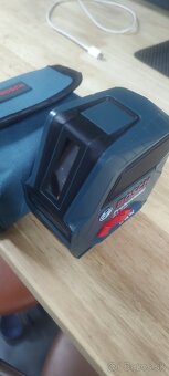 Predám 2x akú skrutkovač Bosch profi a laser - 3