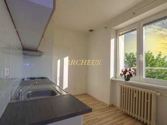 NA PREDAJ, 2 IZBOVÝ BYT, 43m2, PAVLOVIČOVO NÁMESTIE, PREŠOV - 3