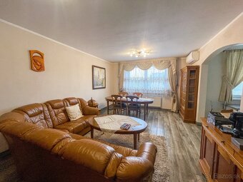 Exkluzívny trojizbový byt s balkónom na prenájom, Vráble - 3