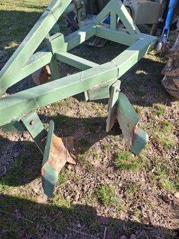 dvojradličný pluh - 3