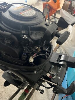 Lodny motor Suzuki 9,9HP - 3