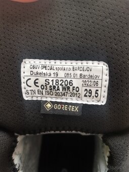 Polovysoká obuv Goretex - 3