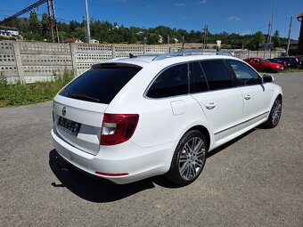 ŠKODA SUPERB COMBI L&K 2.0 CRTDI 140KW DSG 4X4 - 3