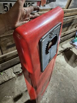 Zetor kapota 4valec - 3