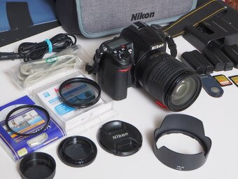 Nikon D7000 s príslušenstvom. - 3