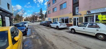 DÁM DO PRENÁJMU OBCHODNÝ PRIESTOR - 3