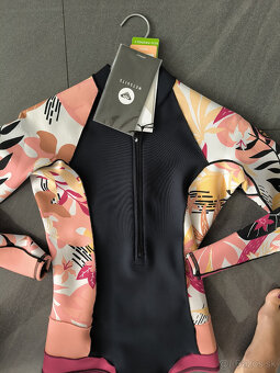Neoprén ROXY veľkosť S NOVÝ PC: 120 € - 3