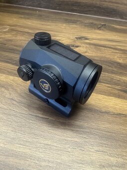 Kolimator Vector optics - 3