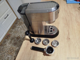 Kavovar DeLonghi EC685.M - 3