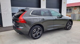 Volvo XC60 B5 2.0L Momentum Pro AWD A/T - 3