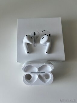 AirPods generácia 4 - 3