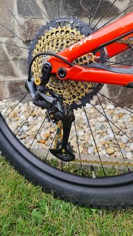 Specialized Turbo Levo XL – Kopa nových dielov z Gen4 Turbo - 3