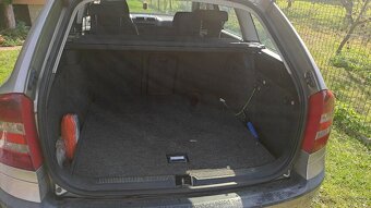 Octavia 2 Kombi 1.9 TDI 77kw r.v. 2005 - 3
