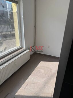 Obchodný priestor, kancelária Sarartovská ul. - 3