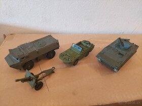 Modely vojenských áut – I. - 3