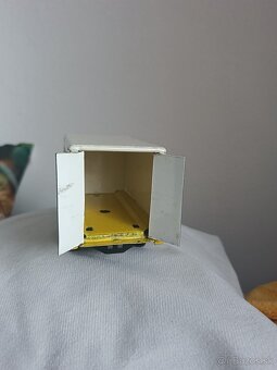 Plechové auto igra - 3