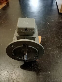 Predám el. motor - 3