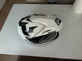 Enduro prilba č L - 3