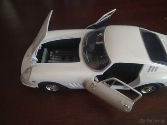 Predam Ferrari Gtb4 Ertl 1:18 - 3