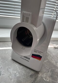 Mlynček na mäso Bosch MFW 3520W strúhač na zeleninu - 3