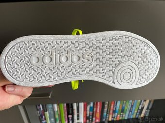 Štýlové Tenisky adidas NEO s Neonovými Šnúrkami 💚 - 3