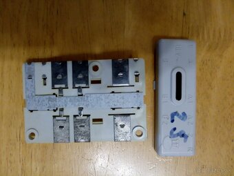 Modelová železnica - Spínacie relé. - 3