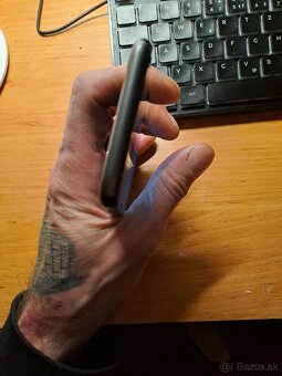 Apple iPhone 8 64GB - 3
