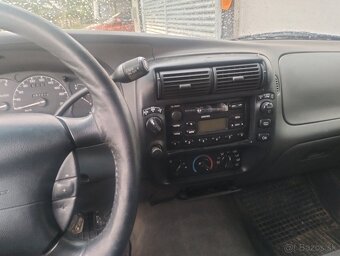 Ford Explorer rok 2001 152kw - 3
