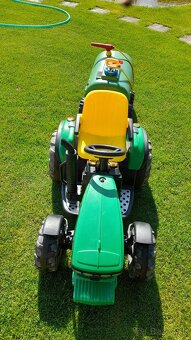 Predám elektr.traktor Peg Perego John Deere - 3