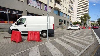 Parkovacie miesto na rohu ulíc Miletičova a Košická na preda - 3