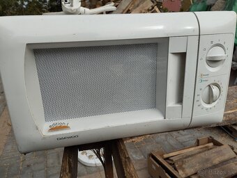Mikrovlnka DAEWOO - 3