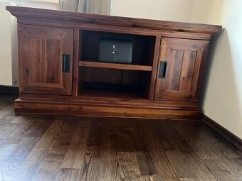 Stolik pod TV z masivu - 3