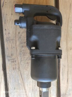 Vzduchový rázový uťahovák - 3