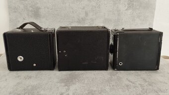 3x staré fotoaparáty, prodej jen vcelku jek je nafoceno. - 3