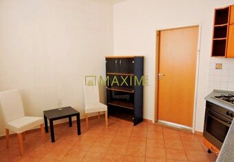 Ponúkame na predaj nebytový priestor pod Hradom na bývanie a - 3