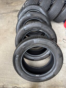 Predam letne 235/55 r17 - 3