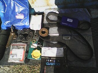 predám diely na discovery 2 - 3