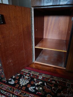 Šijací stroj so skrinou a príslušenstvom - 3