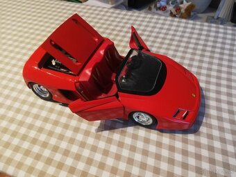 1:18 FERRARI Mythos - 3