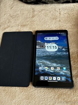 Predám tablet Lenovo M8 - 3