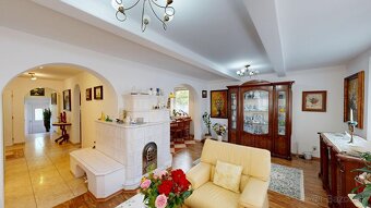 Výnimočný 6-izbový rodinný dom na pozemku 2 200 m² s veľkou - 3