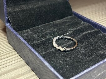Elegantný prsteň z bieleho zlata s diamantmi 14 kt, 0.33 ct - 3