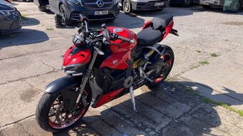 Ducati Streetfighter V2 - 3