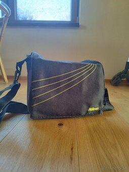 Zachovalý Nikon D3200 - bez autofokusu - 3