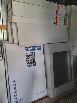 Plastové okná strešné FAKRO OPTILIGHT s lemovaním - 3