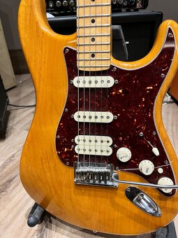 Fender American Deluxe Strat - 3